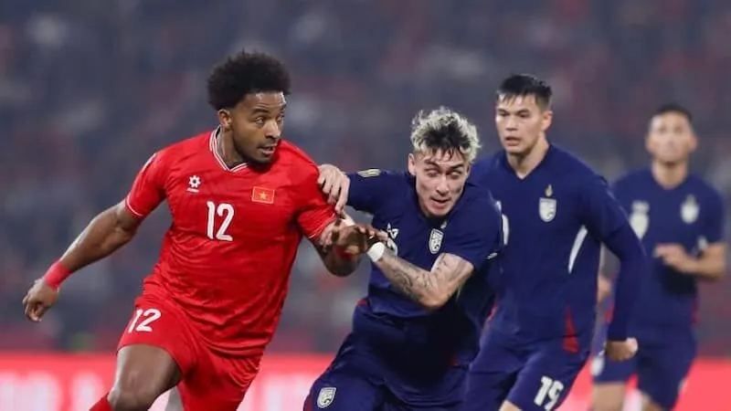 Phân tích lối chơi của các đội bóng